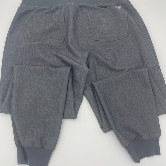 FIGS-Woman’s Size Medium Joggers - Picture 3 of 3